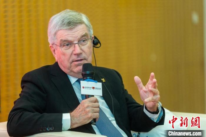 国际奥委会主席巴赫走进北京体育大学：与青年