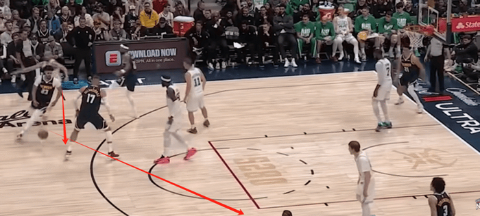 怀特防守预判无缝覆盖多位置 75抢断93盖帽创队史