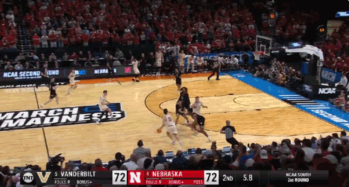 达柳斯-阿卡夫36分助阿肯色晋级 有望冲击NBA探花