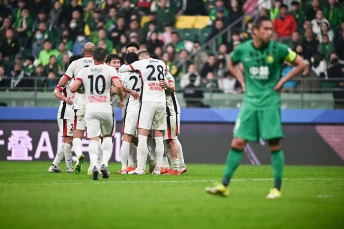 北京国安主场遭成都蓉城逆转韦世豪两球绝杀引